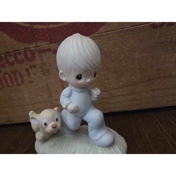 Vtg Precious Moments Porcelain Figurine-God’s Speed NO BOX - Picture 3 of 10
